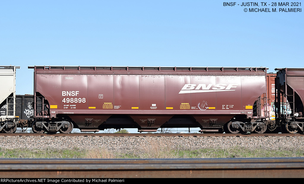 BNSF Covered Hopper 498898
